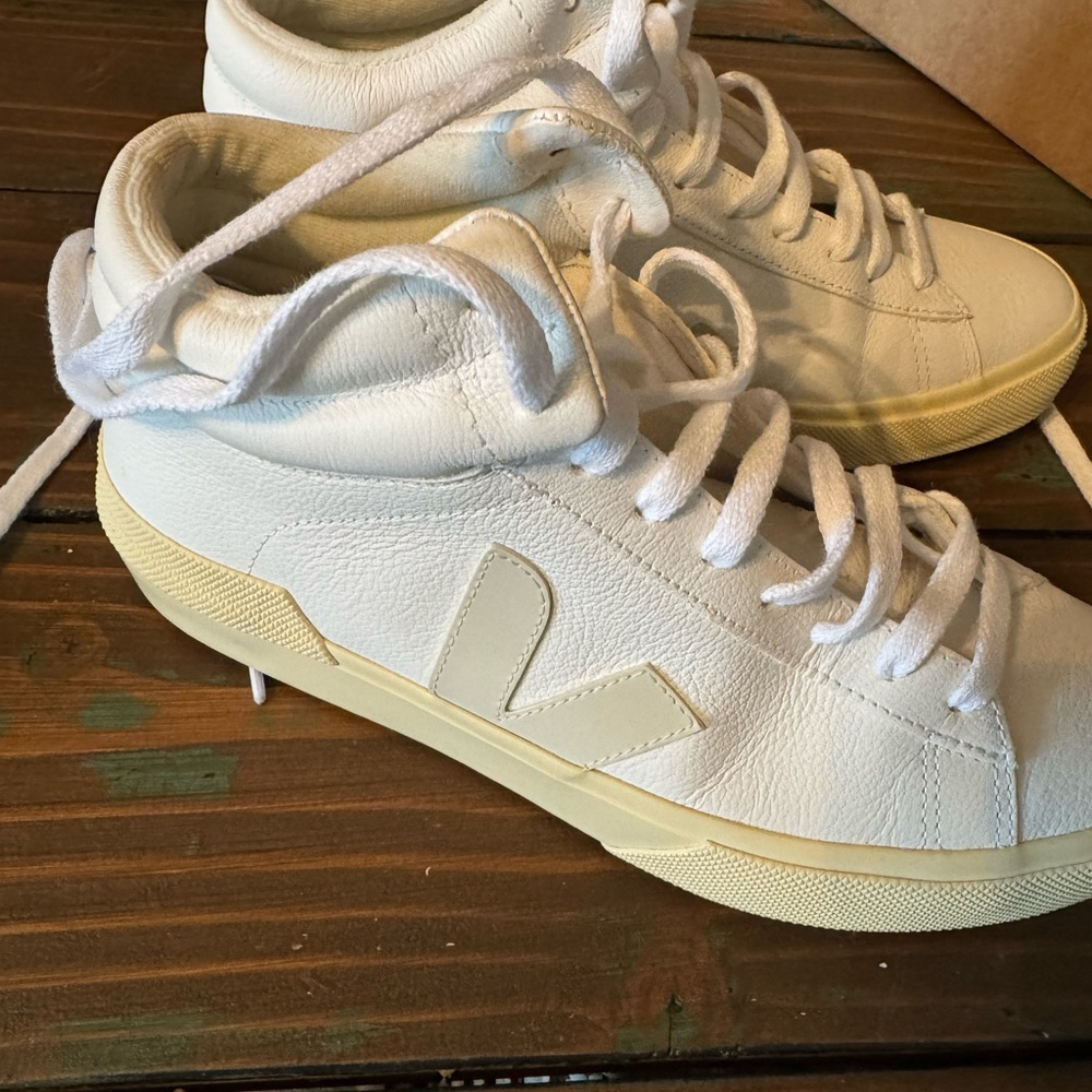 Veja Minotaur High-Top Sneakers in Cream and Beige Size 40